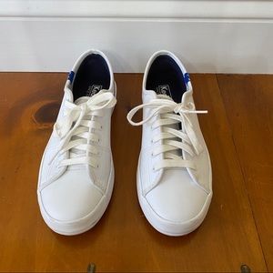 KEDS WHITE KICKSTART LEATHER- WORN ONCE